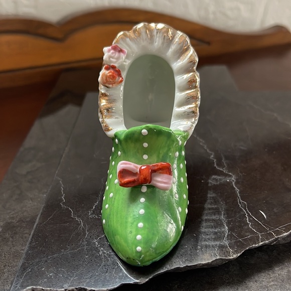 Vintage Ceramic Miniature Shoe Figurine - Picture 8 of 10